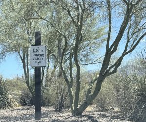 Sign at Entrance to Honey Bee Canyon Trail that goes to the petroglyphs
